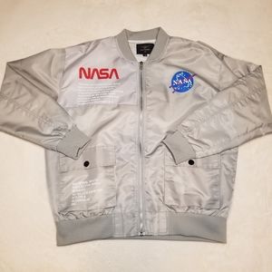 Light weight jacket